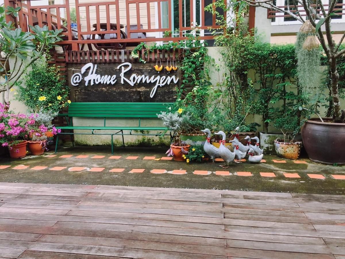 Romyen Cafe' Homestay Phra Nakhon Si Ayutthaya Exterior photo