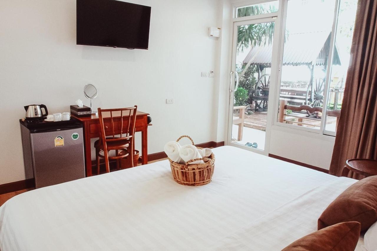 Romyen Cafe' Homestay Phra Nakhon Si Ayutthaya Exterior photo