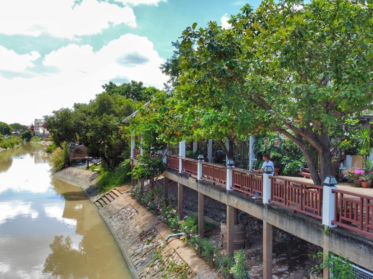 Romyen Cafe' Homestay Phra Nakhon Si Ayutthaya Exterior photo